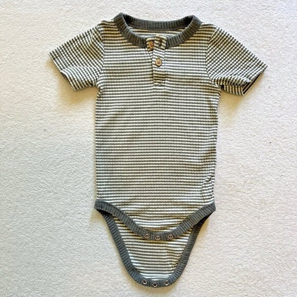 CAT & JACK Henley Bodysuit Infant Toddler 12 months Short Sleeve stripes - Picture 3 of 6